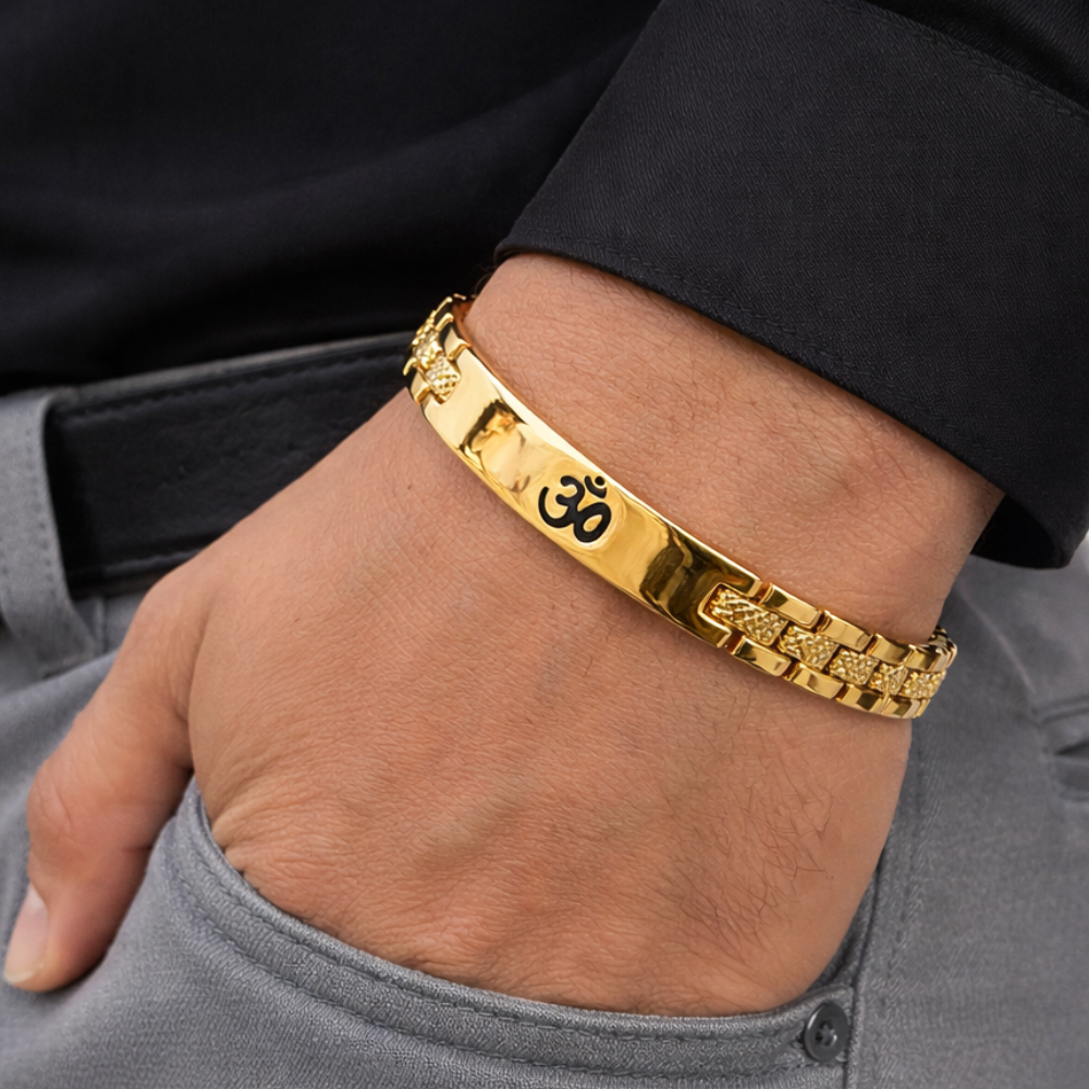 Shiny Om Loose Gold Bracelet For Men (8 Inch)