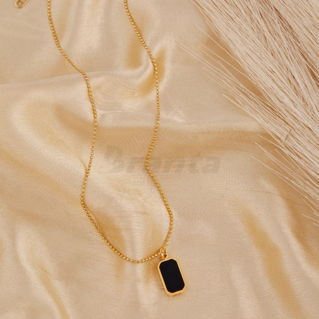 Reversible Black And White Pendant Necklace