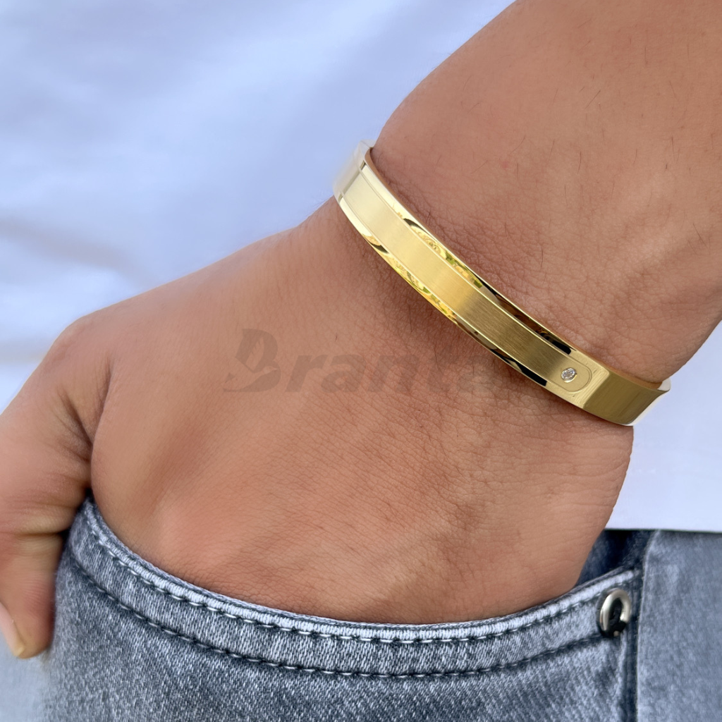Elegant One Diamond Gold Men's Bracelet