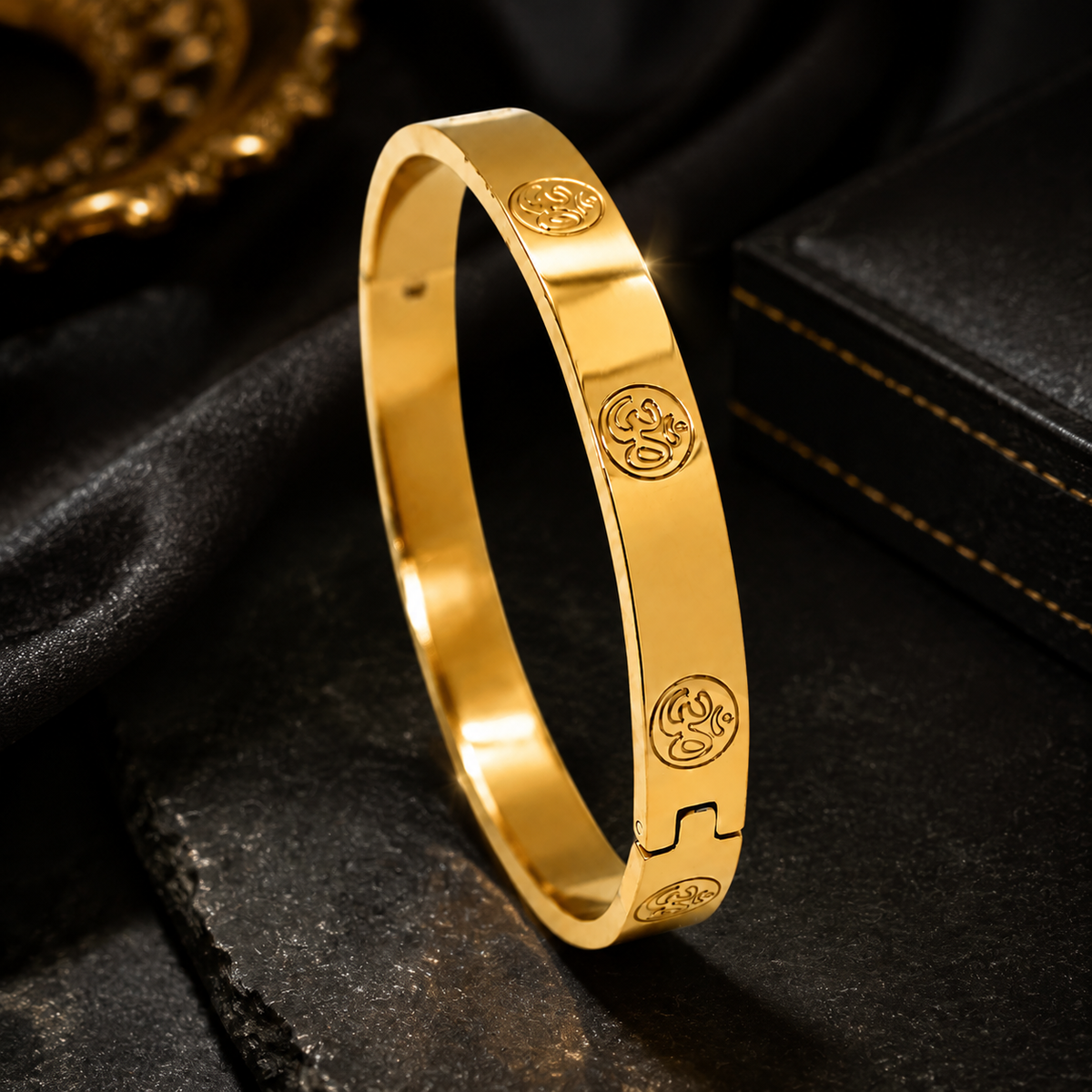 Stunning Om Men's Gold Bracelet