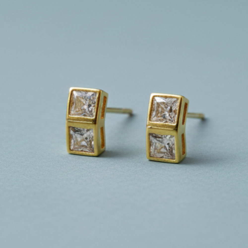 Dazzling Diamond Studs Earrings