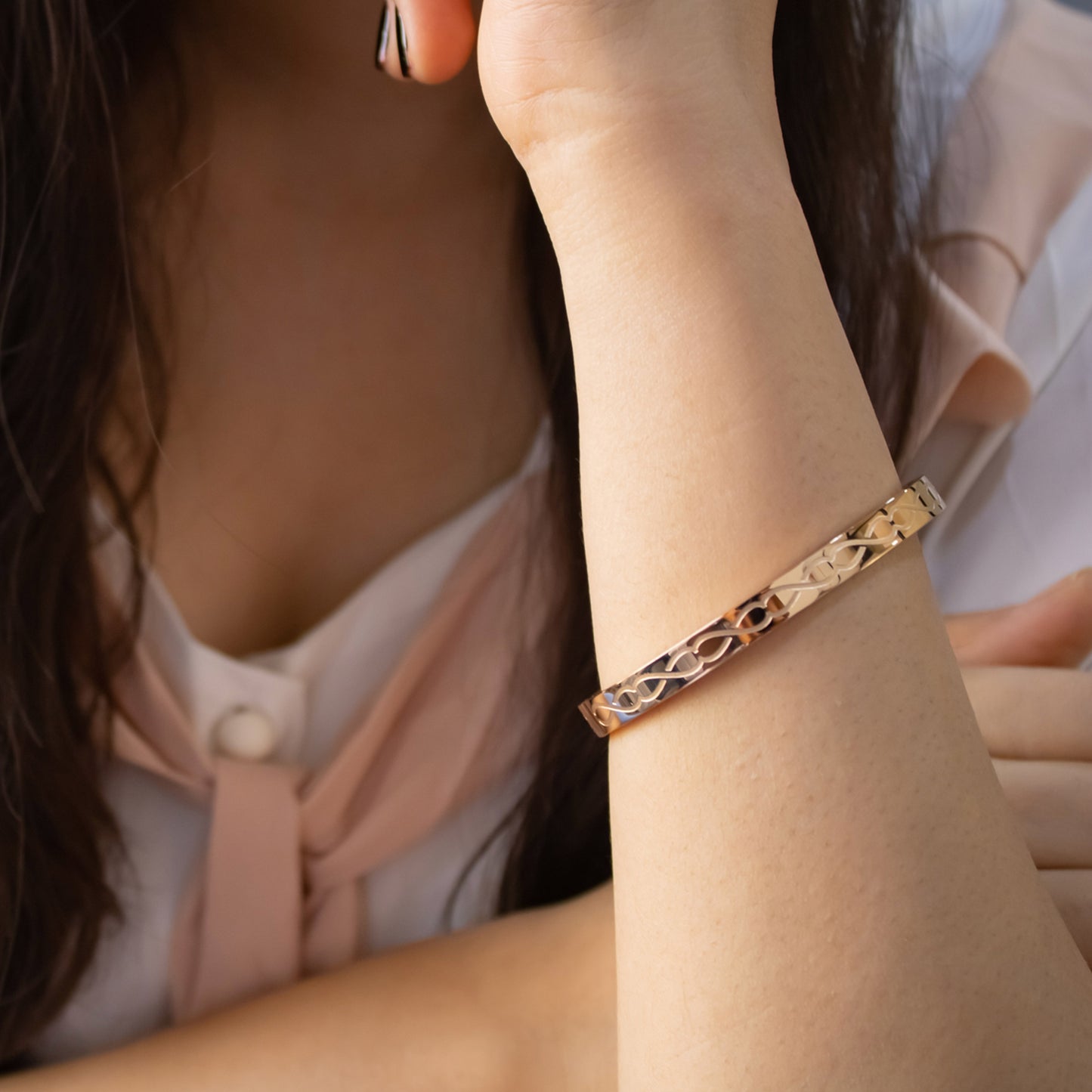 Infinity Pattern Rose Gold Bracelet For Women